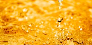 Jak wyczyścić szczotki i grzebienie?