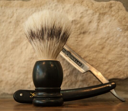 Dlaczego golarka szarpie?