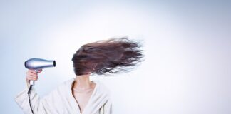 Ile prądu zużywa suszarka do włosów?