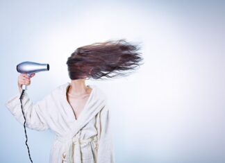 Ile prądu zużywa suszarka do włosów?